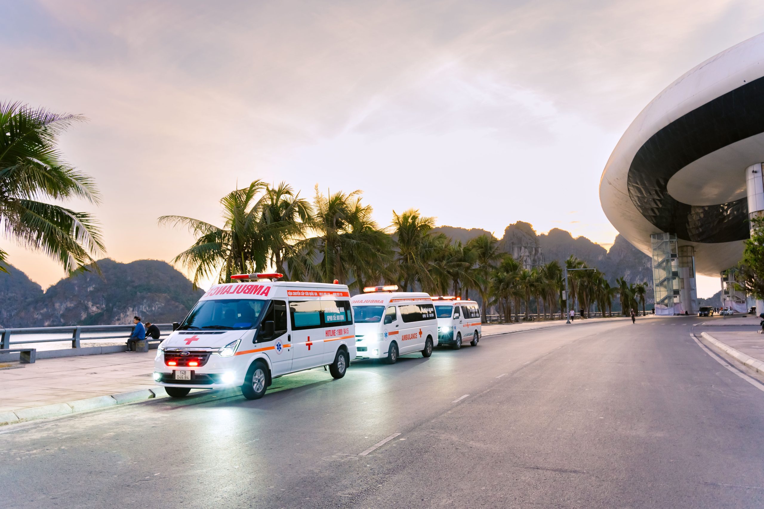 Xe Cấp Cứu Chở Người Mất Từ Quảng Ninh Về Các Tỉnh